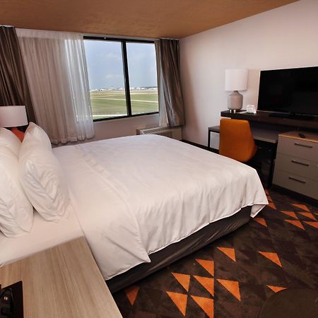 Wyndham Houston Hobby Airport Hotel South Houston Exterior photo