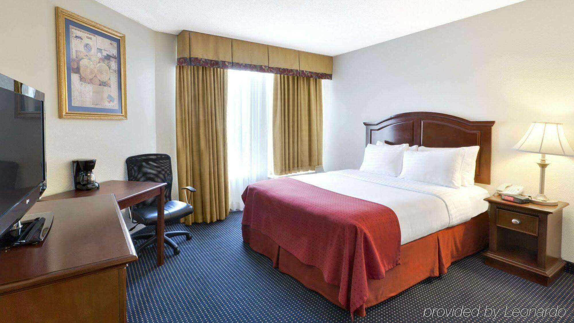 Wyndham Houston Hobby Airport Hotel South Houston Exterior photo